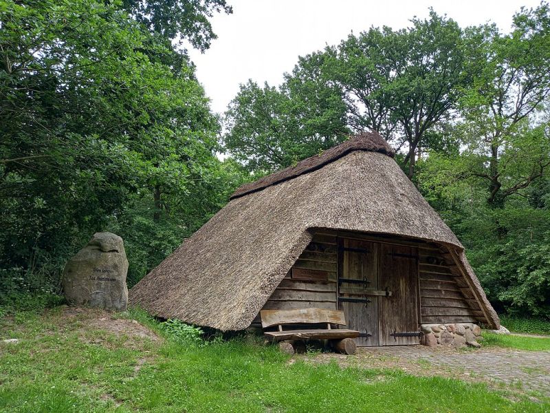 File:Holzhausen Schafkoben.jpg