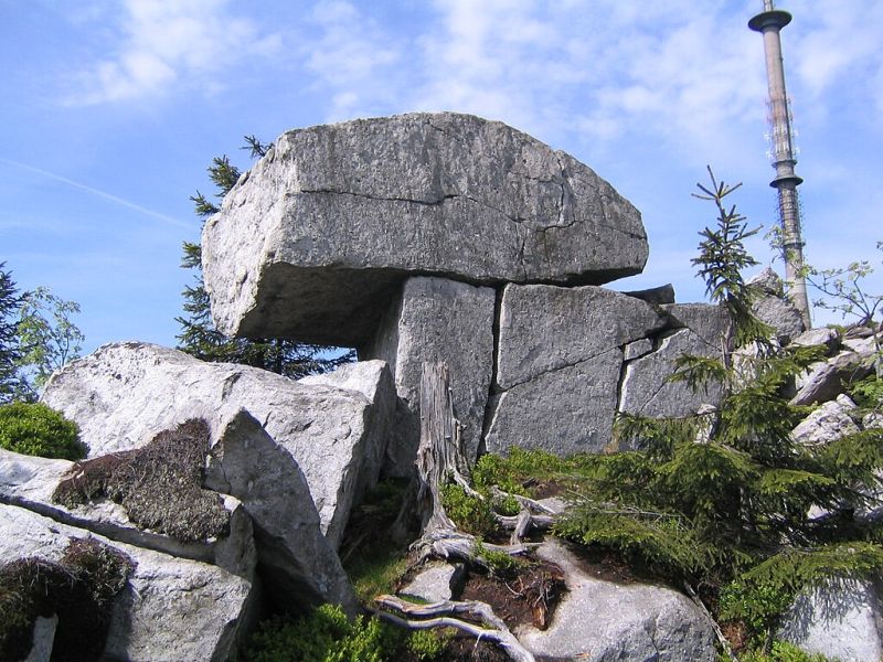 File:Ochsenkopf-Goethefelsen.jpg