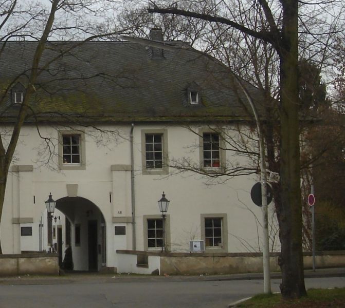 File:Burg Endenich 2.jpg